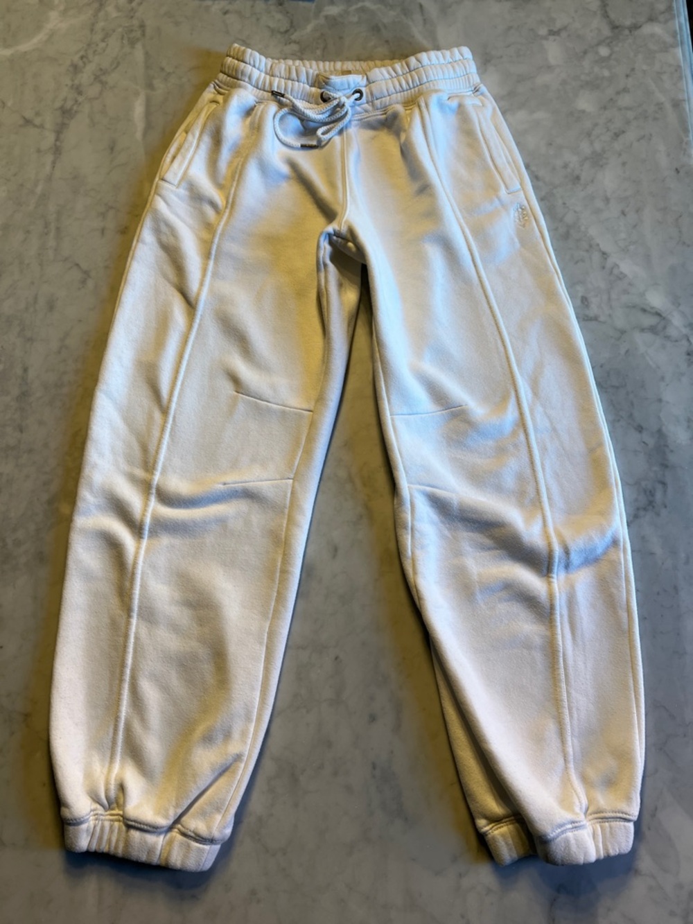 Free People FP Movement sprint to the finish jogger sweatpants. White. XS.